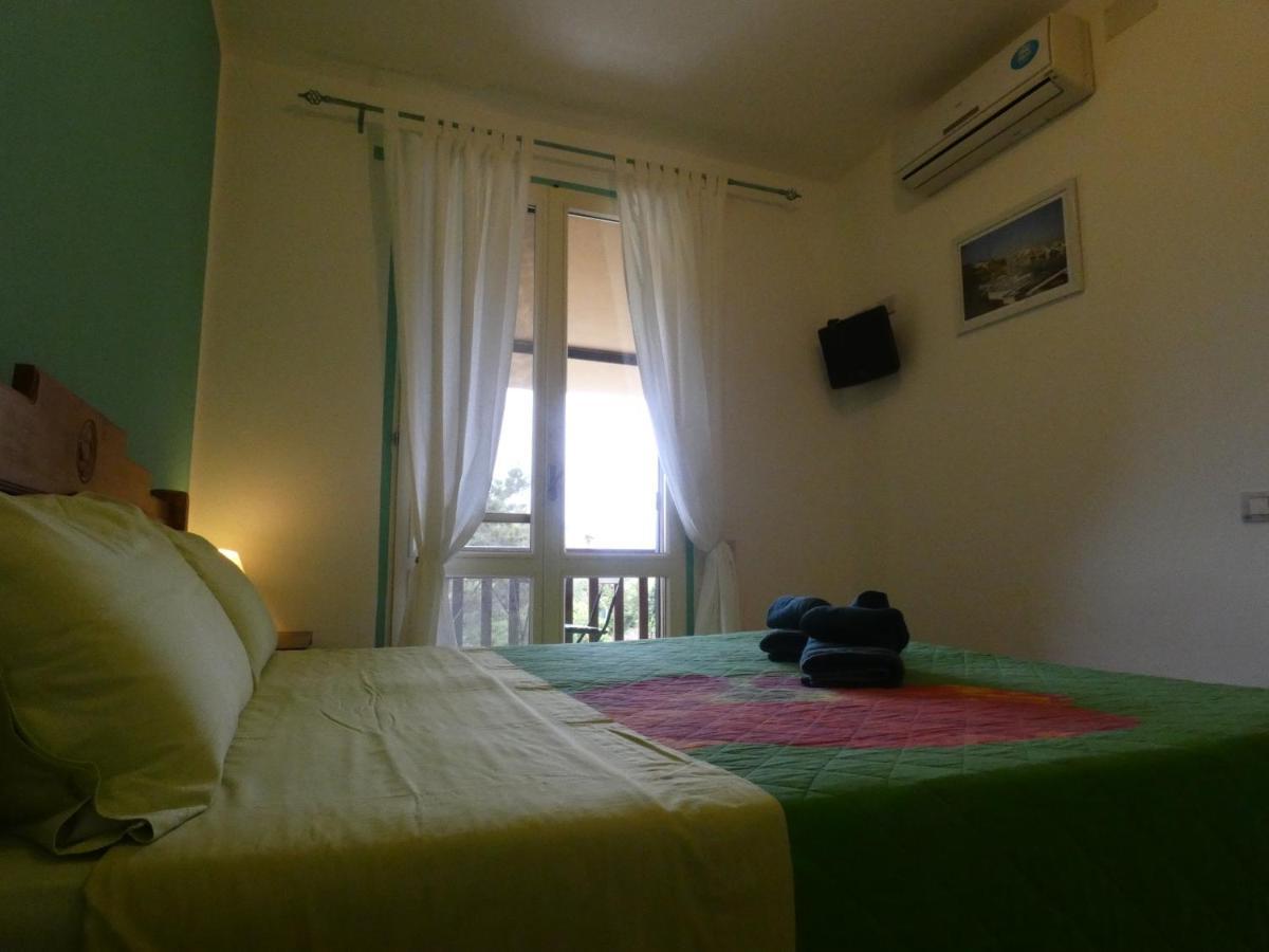 B&B MrCaruba Stintino Bagian luar foto