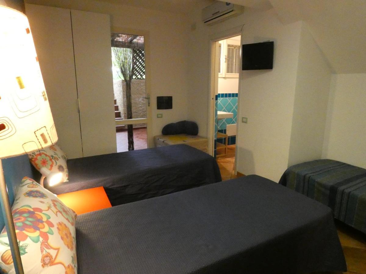 B&B MrCaruba Stintino Bagian luar foto