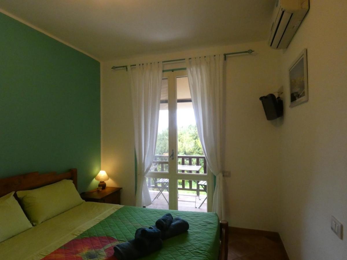 B&B MrCaruba Stintino Bagian luar foto